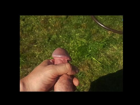 ❤️ Hot hottie får sin lyserøde fisse kneppet og kommer med en sprøjte i en sommerhave ️❌ Fucking video at da.pornolymp.ru