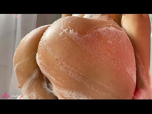 ❤️ Brunette onanerer fisse med vibrator til intens orgasme i brusebad ️❌ Fucking video at da.pornolymp.ru